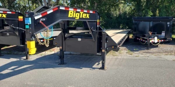 438065446_801130904842540_6996998584421220733_n-600x299-1.jpg Big Tex 25GN 40′ Heavy-Duty Gooseneck Trailer – Tandem Dual Axle, Black Steel Deck - Image 1